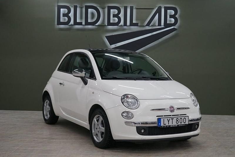 Vit Begagnad 2011 Fiat 500 Lounge Halvkombi | 64 900 kr (Marknadspris) - Bild 1/4
