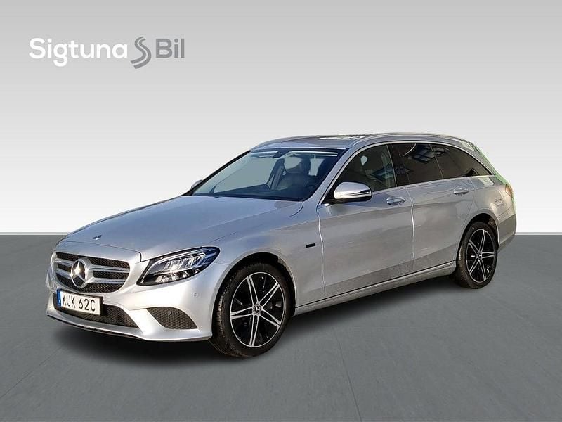 Silver Begagnad 2020 Mercedes C300e Kombi | 279 900 kr (Superpris) - Bild 1/3