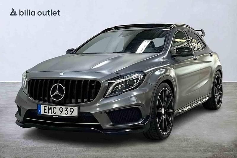 Grå Begagnad 2015 Mercedes GLA45 AMG AMG SUV | 269 900 kr - Bild 1/1