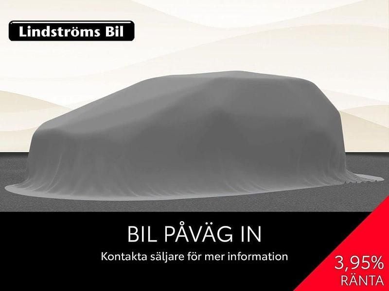 Grön Begagnad 2022 Toyota Yaris Hybrid Active Halvkombi | 199 000 kr (Marknadspris) - Bild 1/1