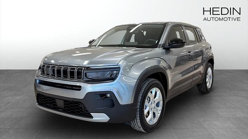 Grå Ny 2025 Jeep Avenger Altitude SUV | 369 800 kr - Bild 1/4