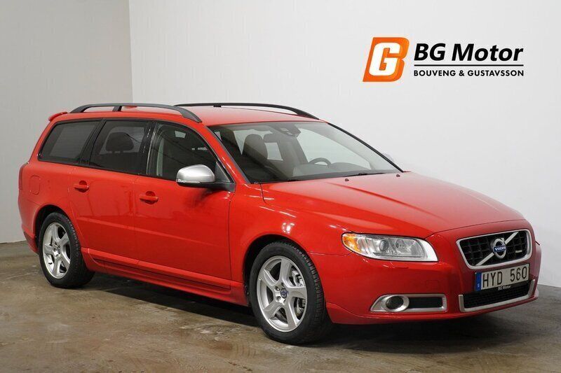 Röd Begagnad 2013 Volvo V70 R-Design Kombi | 119 800 kr (Marknadspris) - Bild 1/4