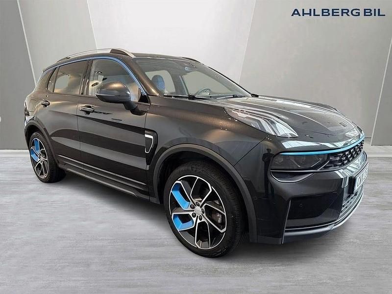 Svart Begagnad 2023 Lynk & Co 01 SUV | 289 500 kr (Marknadspris) - Bild 1/3
