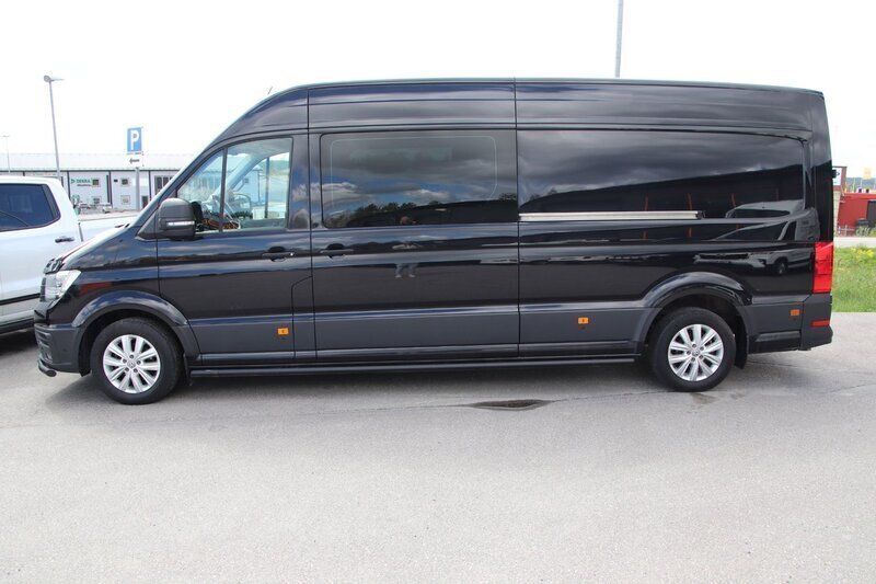 Svart Begagnad 2022 VW Crafter Van | 699 000 kr - Bild 1/4