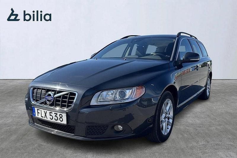 Grå Begagnad 2013 Volvo V70 Kombi | 135 500 kr (Marknadspris) - Bild 1/4