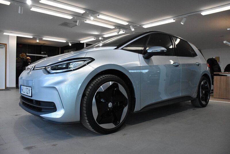 Silver (scale silver) Ny 2024 VW ID.3 Pro Halvkombi | 483 999 kr - Bild 1/3