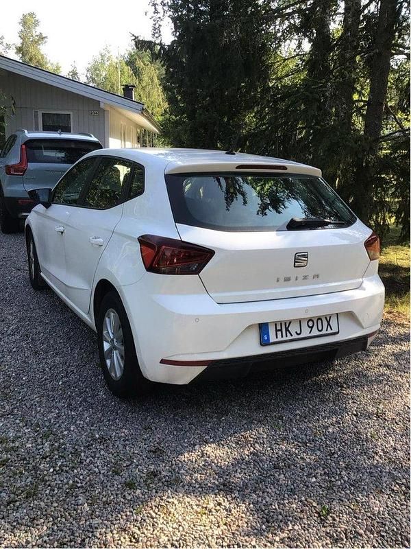 Vit Begagnad 2019 Seat Ibiza Style Halvkombi | 74 900 kr (Dyr) - Bild 1/4