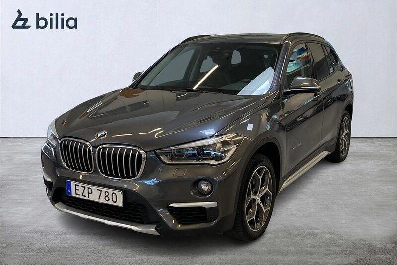 Grå Begagnad 2015 BMW X1 xLine SUV | 199 000 kr (Marknadspris) - Bild 1/4