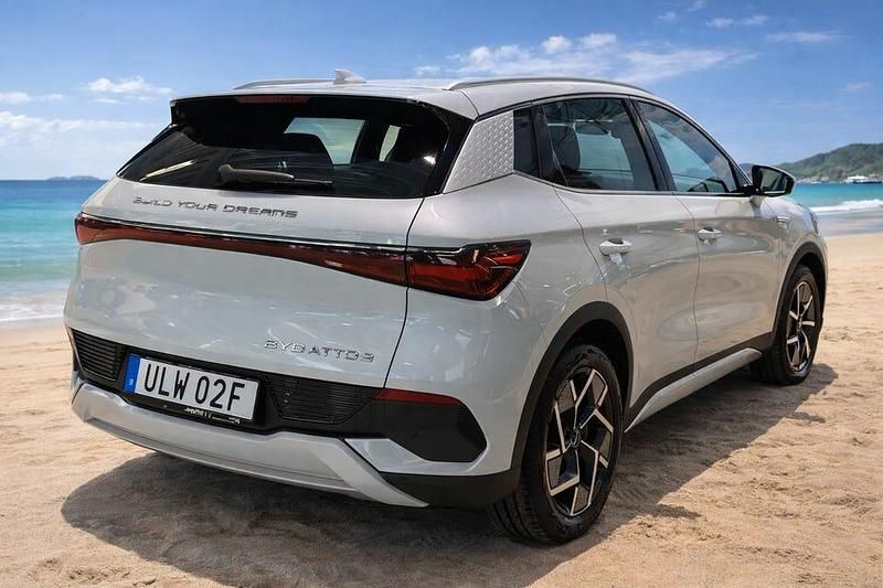 Begagnad BYD Atto 3 Design 150 kW (204 HK) 2023 Vit/silver SUV