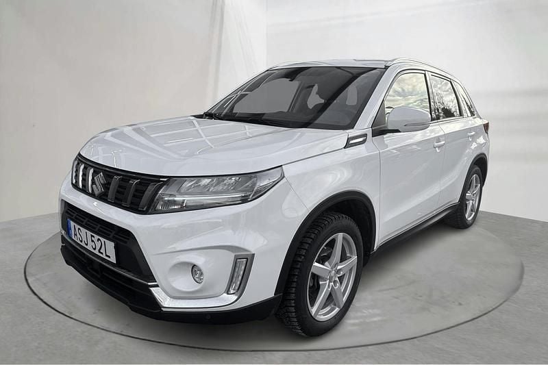 Begagnad Suzuki Vitara 115 HK (84 kW) 2022 Vit SUV