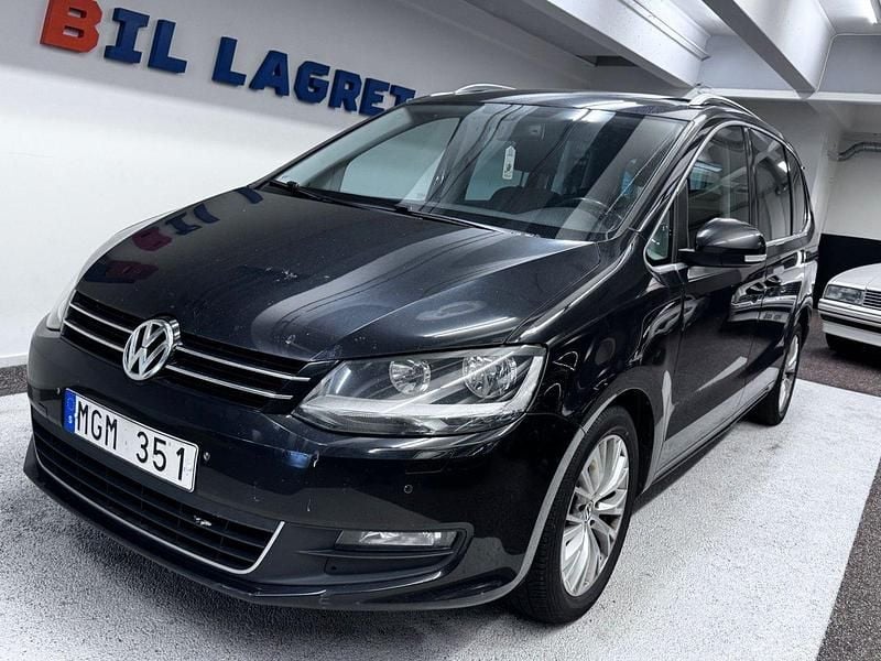 Svart Begagnad 2011 VW Sharan Minibuss | 59 900 kr (Superpris) - Bild 1/4