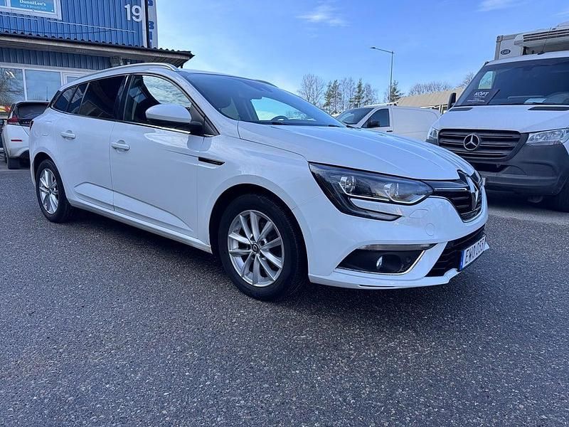Begagnad Renault Mégane GrandTour 110 HK (80 kW) 2018 Vit Kombi