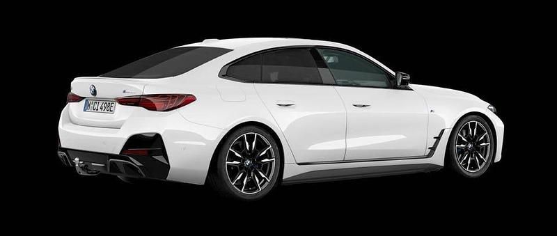 Begagnad BMW i4 Comfort Edition 442 kW (601 HK) 2000 Alpine white Sedan