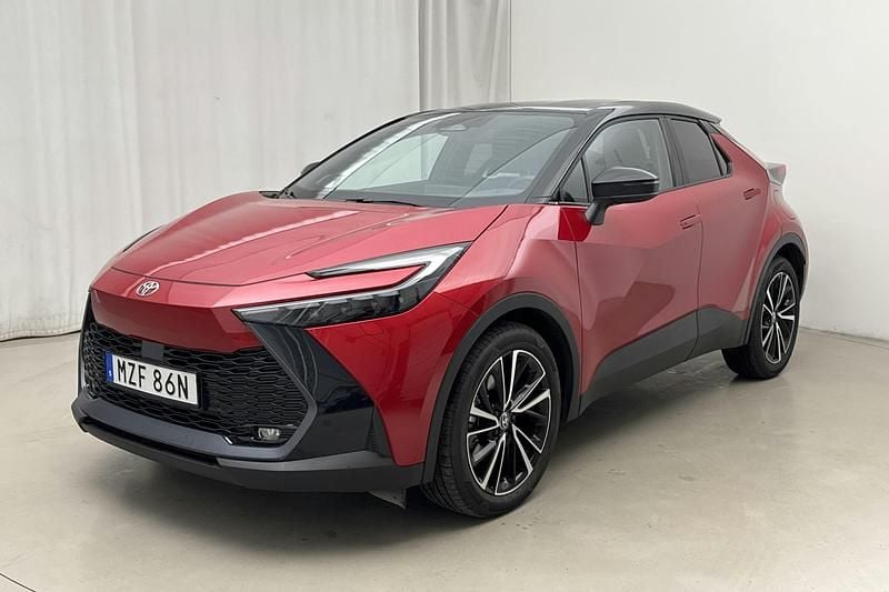 Röd Begagnad 2024 Toyota C-HR Style SUV | 440 000 kr - Bild 1/4