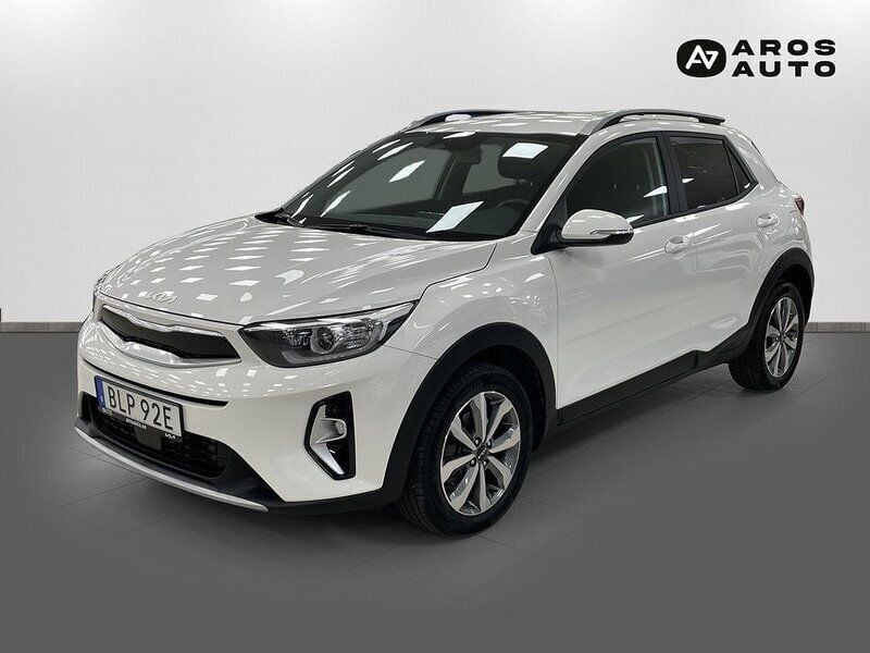 Vit Begagnad 2023 Kia Stonic 4 SUV | 224 500 kr (Marknadspris) - Bild 1/4