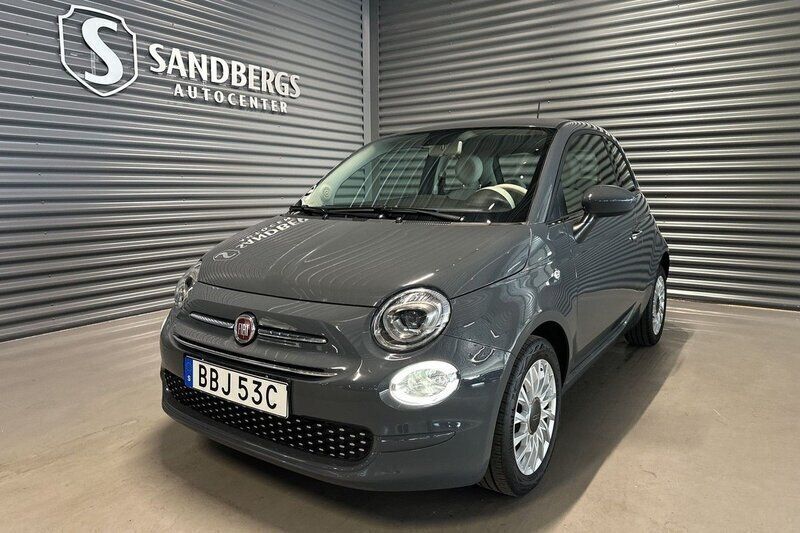 Grå Begagnad 2019 Fiat 500 Lounge Halvkombi | 99 500 kr (Marknadspris) - Bild 1/4