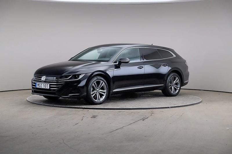 Svart (deep black (pearl)) Begagnad 2022 VW Arteon R-line Kombi | 269 000 kr (Bra pris) - Bild 1/4