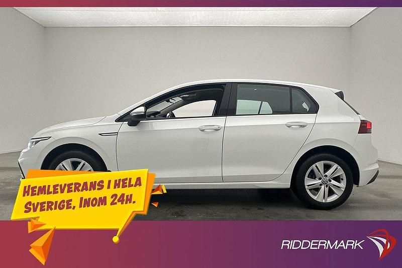 Vit Begagnad 2020 VW Golf VIII Halvkombi | 204 900 kr (Marknadspris) - Bild 1/3