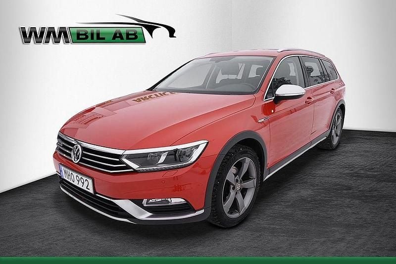 Orange Begagnad 2016 VW Passat Alltrack Kombi | 199 000 kr (Marknadspris) - Bild 1/4