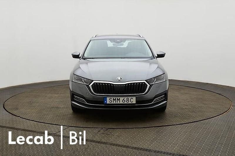 Graphite grey metallic Begagnad 2024 Skoda Octavia Kombi | 309 500 kr (Bra pris) - Bild 1/1