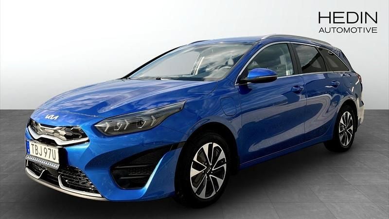 Blå (blue) Begagnad 2022 Kia Ceed Sportswagon Advance Kombi | 229 900 kr (Marknadspris) - Bild 1/4