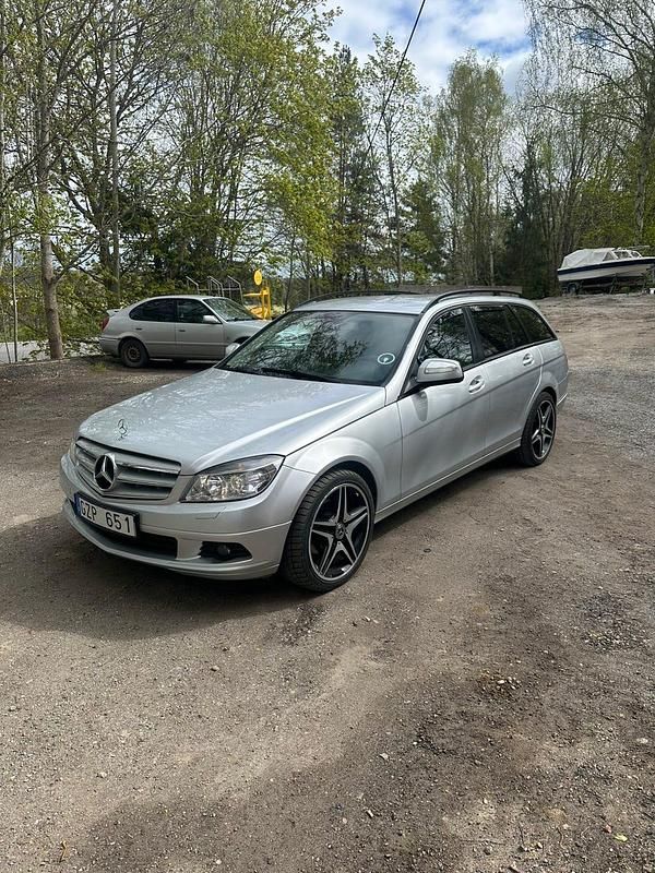 Begagnad 2008 Mercedes C200 Kombi | 52 000 kr (Marknadspris) - Bild 1/4