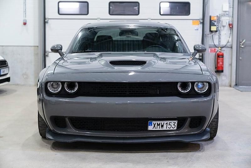 Begagnad Dodge Challenger 717 HK (527 kW) 2018 Grå Sportkupé