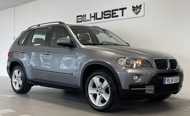 Grå Begagnad 2007 BMW X5 SUV | 89 900 kr (Bra pris) - Bild 1/4