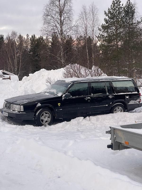 Begagnad Volvo 940 135 HK (99 kW) 1996 Svart Kombi