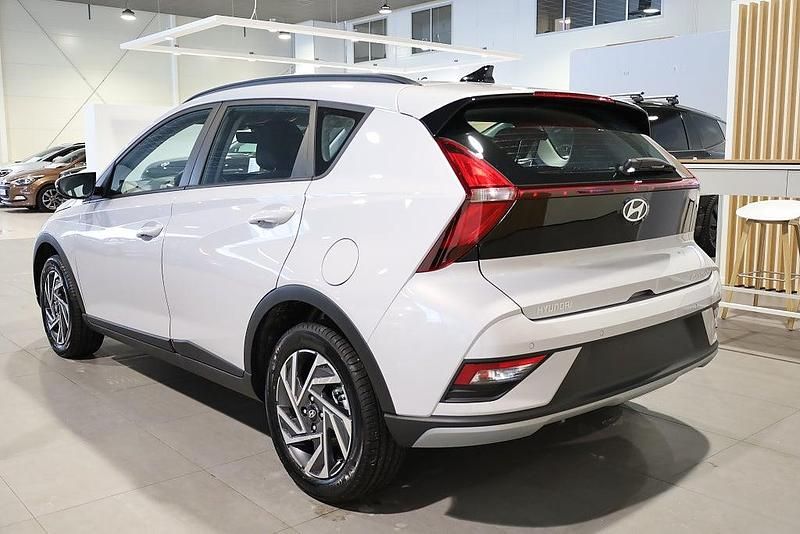 Begagnad Hyundai Bayon Essential 101 HK (74 kW) 2024 Grå SUV