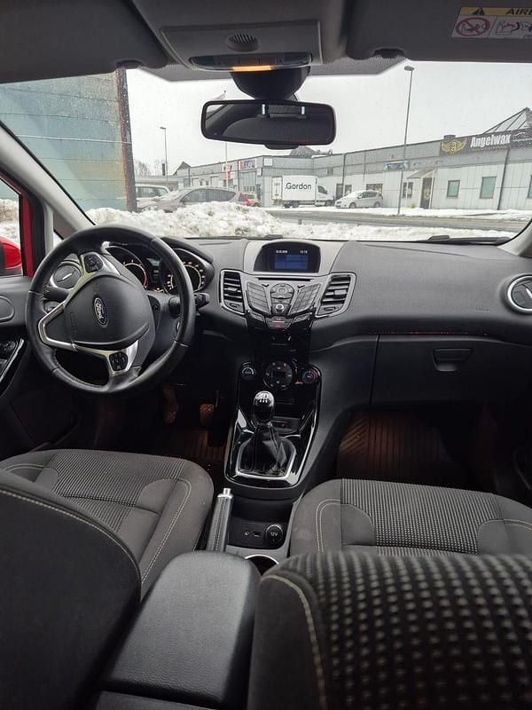 Begagnad Ford Fiesta 100 HK (73 kW) 2016