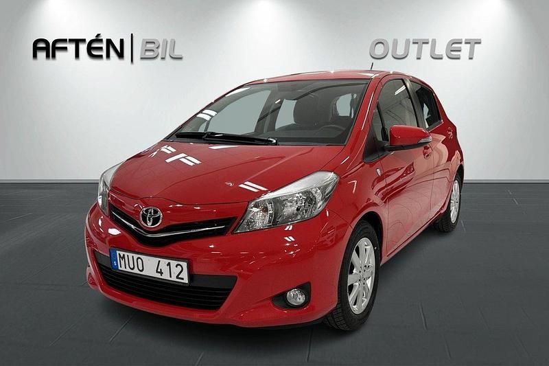 Röd Begagnad 2012 Toyota Yaris Active Halvkombi | 89 800 kr (Marknadspris) - Bild 1/3