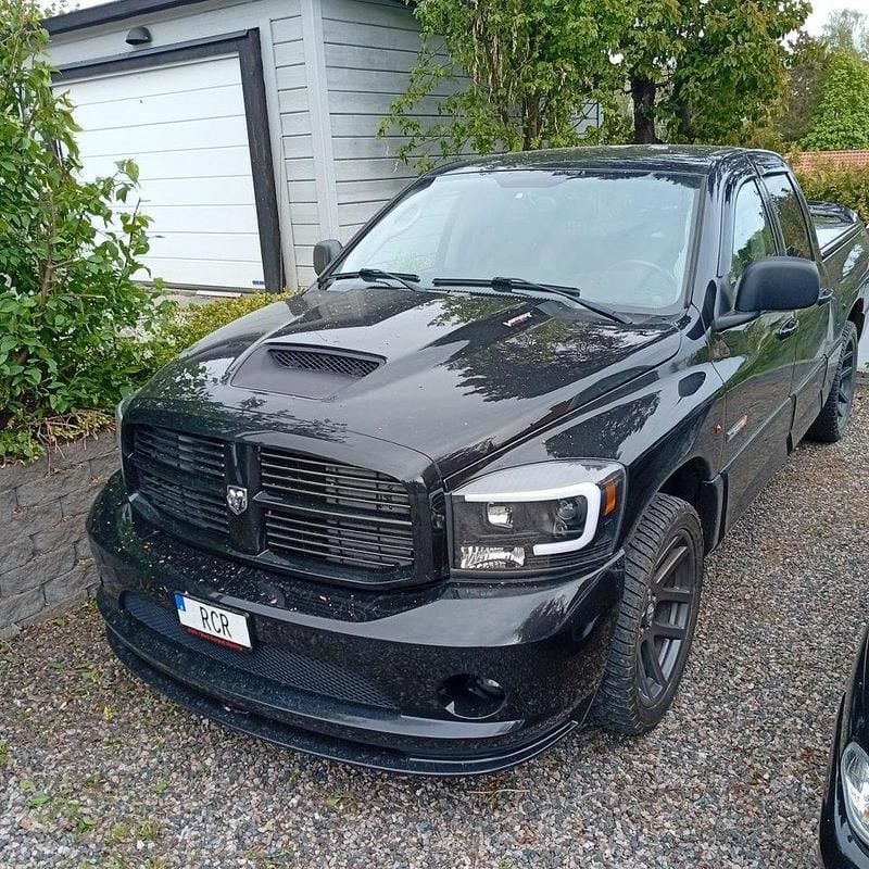 Svart Begagnad 2006 Dodge Ram Pickup | 399 000 kr - Bild 1/2