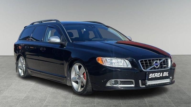 Svart Begagnad 2012 Volvo V70 R-Design Kombi | 99 900 kr (Marknadspris) - Bild 1/4