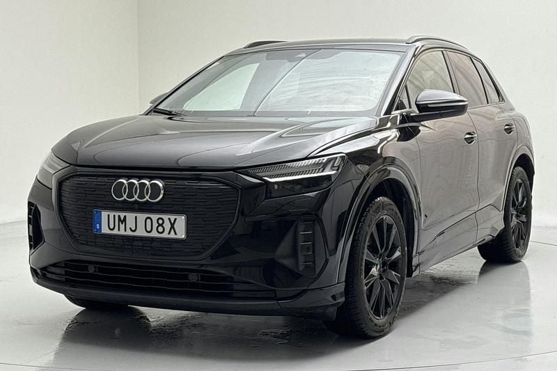 Svart Begagnad 2024 Audi Q4 e-tron Comfort SUV | 389 000 kr (Bra pris) - Bild 1/4