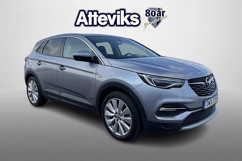 Grå Begagnad 2020 Opel Grandland X Innovation SUV | 229 900 kr (Marknadspris) - Bild 1/4