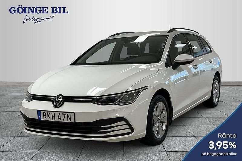 Begagnad VW Golf VIII 132 HK (97 kW) 2022 Vit Kombi