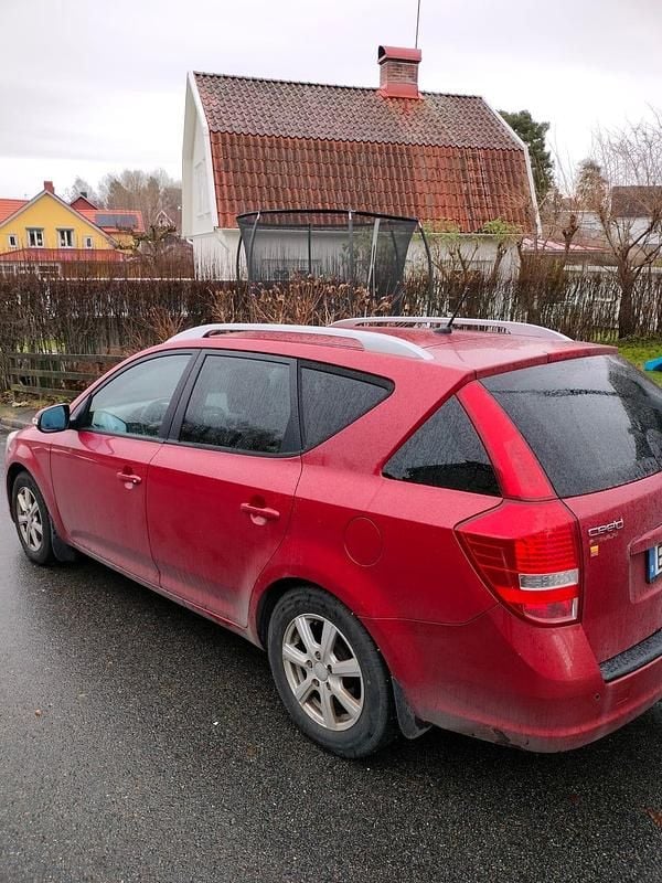 Begagnad 2012 Kia Ceed Sportswagon Kombi | 45 000 kr (Superpris) - Bild 1/4