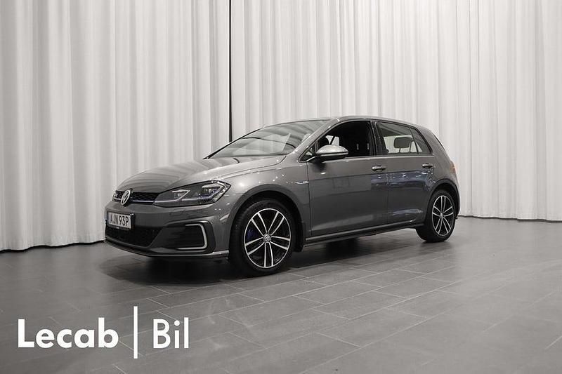 Indium grey metallic Begagnad 2020 VW Golf VII GTE | 199 500 kr (Marknadspris) - Bild 1/4