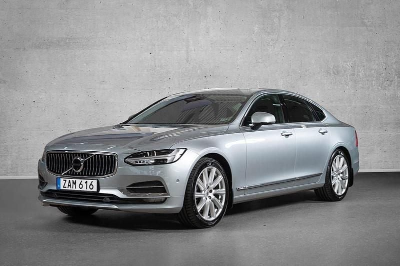 Silver Begagnad 2018 Volvo S90 Inscription Sedan | 279 000 kr (Marknadspris) - Bild 1/4