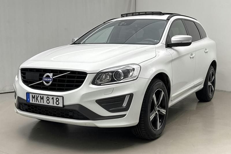 Vit Begagnad 2017 Volvo XC60 R-Design SUV | 238 800 kr (Marknadspris) - Bild 1/4