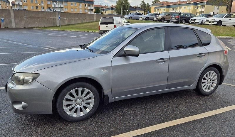 Silver Begagnad 2008 Subaru Impreza Halvkombi | 30 000 kr (Superpris) - Bild 1/4