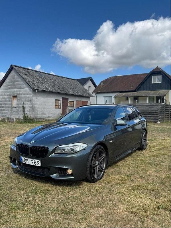 Grön Begagnad 2011 BMW 520 Kombi | 79 900 kr (Lite dyr) - Bild 1/4