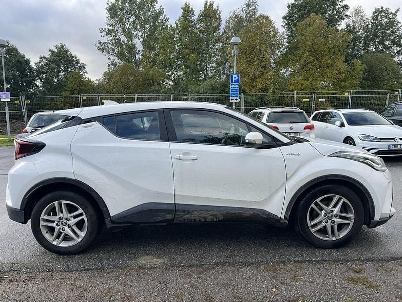 Vit Begagnad 2020 Toyota C-HR Active SUV | 205 000 kr (Lite dyr) - Bild 1/4