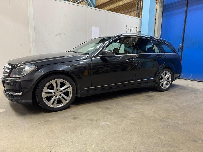 Begagnad 2013 Mercedes C180 Kombi | 120 000 kr (Marknadspris) - Bild 1/4