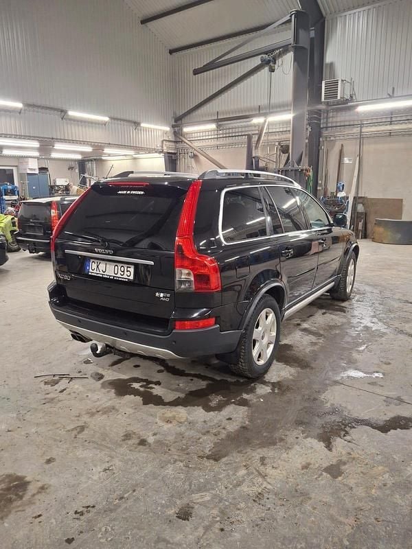 Begagnad Volvo XC90 185 HK (136 kW) 2008 Svart metallic SUV
