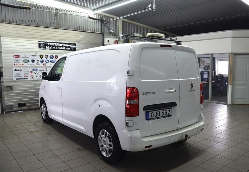 Begagnad Peugeot Expert 122 HK (89 kW) 2016 Van