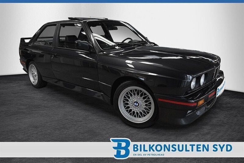 Brun Begagnad 2011 BMW M3 Sedan | 769 900 kr - Bild 1/4