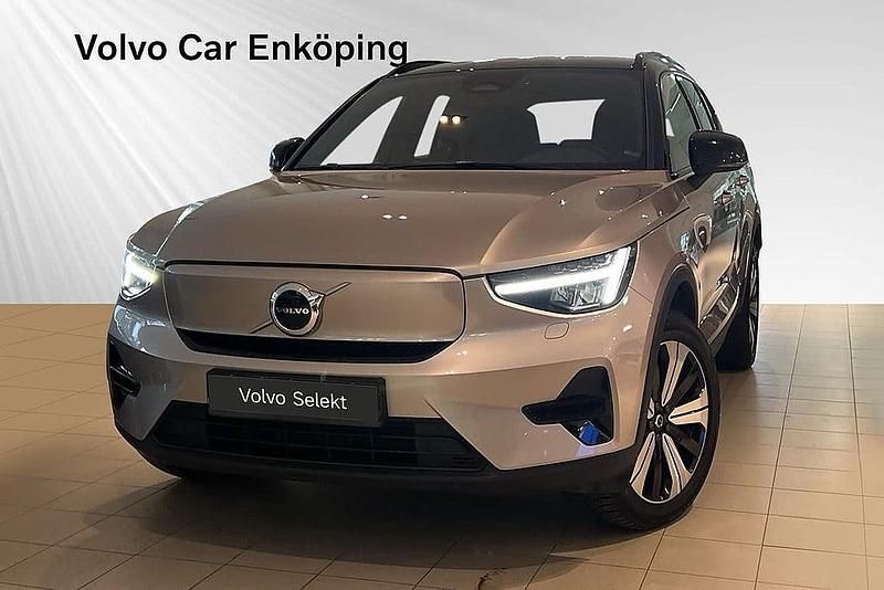 Grå Begagnad 2022 Volvo XC40 Single Motor SUV | 319 900 kr - Bild 1/3