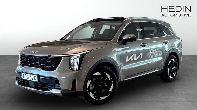 Grå (grey) Begagnad 2025 Kia Sorento Advance SUV | 629 900 kr (Dyr) - Bild 1/4